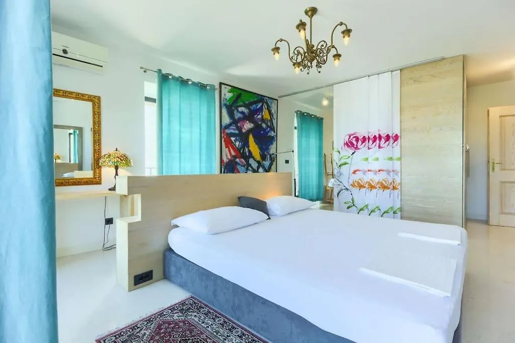 Villa Cubismo  Tkon